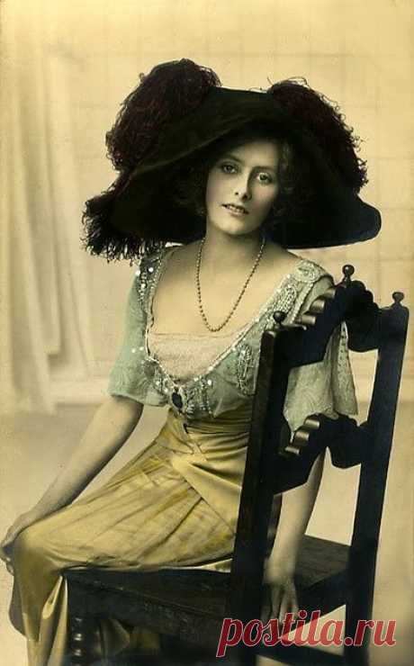 Женская мода начала ХХ века. 1908-1914. Закат &quot;Прекрасной эпохи&quot;. - Рубиновый будуар