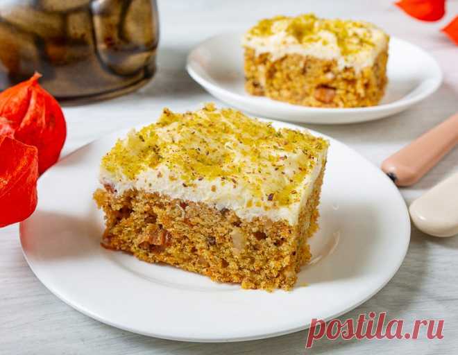 Осенний тыквенный пирог с кремом на Вкусном Блоге Как насчет тыквенного пирога? Влажного, сочного, с изюмом и орехами. А еще – с вкусным кремом. Тыкву для него не нужно предварительно варить или запекать – здесь она нужна сырой, просто натертой на мелкой терке. Пирог очень простой в приготовлении и при этом очень вкусный. Вот они – настоящие краски…