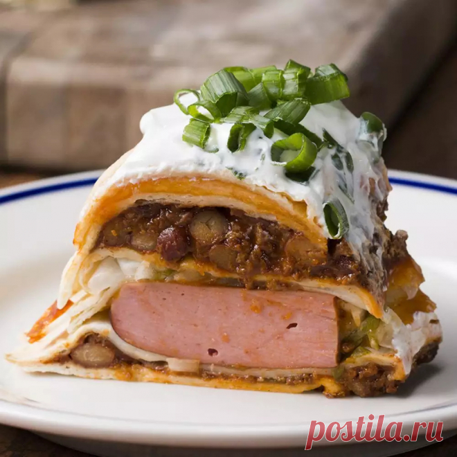 Chili Cheese Dog Party Ring Recipe by Tasty