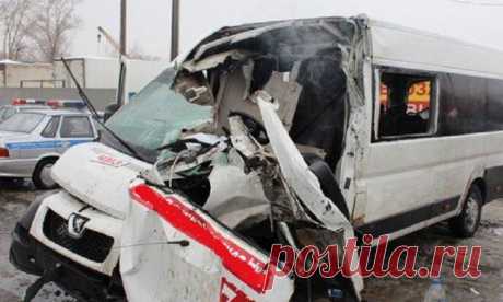 В Твери в массовом ДТП с участием маршруток пострадали пассажиры