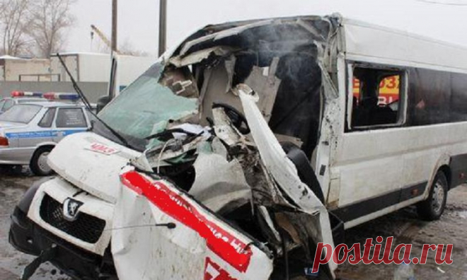 В Твери в массовом ДТП с участием маршруток пострадали пассажиры