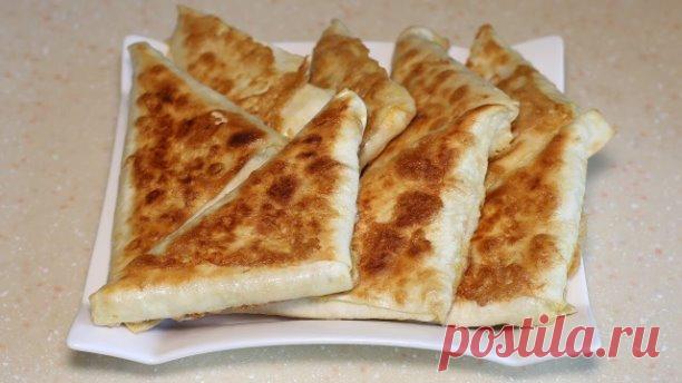 Беру лаваш, начинку и через 15 минут вкуснейшие пирожки готовы
Сегодня я готовлю быстрые пирожки из лаваша. Это очень простой и вкусный рецепт, который готовится буквально за 15–20 минут.