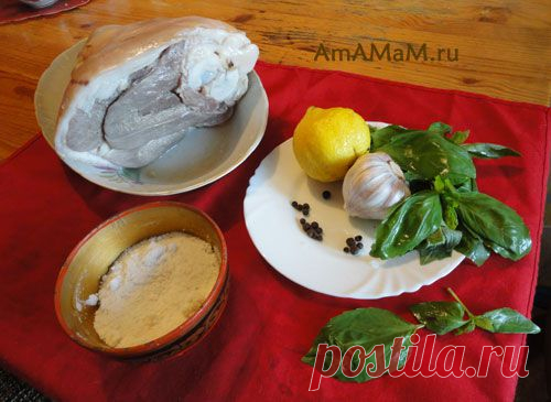 Задняя свиная ножка (голяшка) запеченная в рукаве