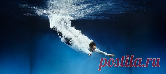 Активно поддерживать отношения с множеством людей, продвигать себя и свои идеи, быстро принимать решения, постоянно быть на виду и на связи — пытаясь соответствовать этим установкам, многие из нас чувствуют себя неуютно. Как сохранить гармонию с собой тем, для кого современная жизнь — слишком сильный раздражитель? #интроверт #интроверсия #психологияличности #психологияобщения