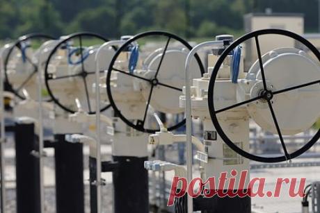 Вучич высказался об участи Европы без российского газа. Если российская сторона примет решение отключить газ на фоне решения о введении потолка цен на энергоресурсы, то в результате таких контрмер замерзнет вся Европа. О возможной участи стран ЕС в случае прекращения постоянных поставок газа высказался президент Сербии Александр Вучич.