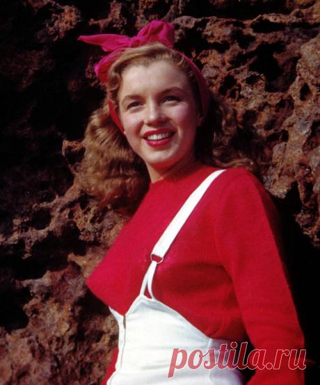 Marilyn+Monroe+in+the+1940s+%283%29.jpg (640×769)