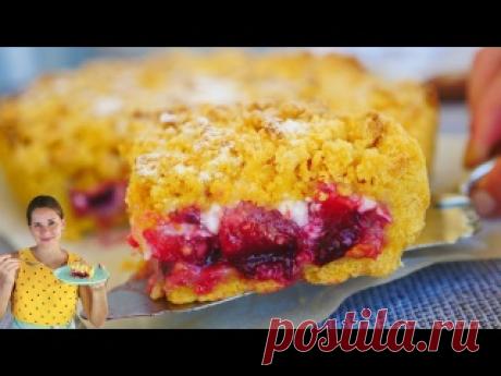 Сливовый ПИРОГ ? Просто и ОЧЕНЬ Вкусно!!! Рецепт:Яйца 2 штСахар 2-3 ст. ложкиРазрыхлитель 1 чайная ложкаМасло сливочное 150 грСольМука 600 грСливы 4-5 штСметана 3 ст. ложки