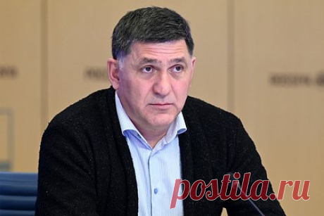 Полиция возбудила уголовное дело после смертельного ДТП с актером Пускепалисом. Полиция возбудила уголовное дело по факту ДТП в Ярославской области, в котором погиб советский и российский актер, режиссер театра и кино Сергей Пускепалис. Смертельная авария с народным артистом произошла утром во вторник, 20 сентября. В результате ДТП в автомобиле Ford Transit погибли водитель и пассажир.