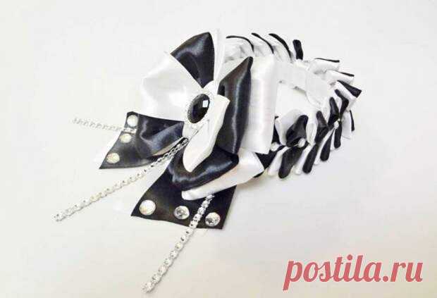 Украшения для волос в технике канзаши - Сам себе мастер - медиаплатформа МирТесен Канзаши — очень интересная и увлекательной техника. Она представляет собой изготовление красивых украшений своими руками из кусочков ткани и атласных лент. Сама техника проста и не требует особых умений – достаточно освоить лишь пару приемов и вы легко сможете сделать резинку или заколку для волос