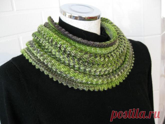 Снуд с объемными полосами (спицы)