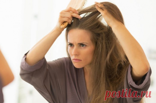 Ранняя седина не признак старения: врач-трихолог рассказал, почему мы седеем - Женский Журнал Долгое время считалось, что появление седых волос говорит об угасании организма, о повороте от молодости к старости. Седой волосок? Выдернуть его, скорее! Пришла пора развеять этот миф: седина… Долгое время считалось, что появление седых волос говорит об угасании организма, о повороте от молодости к старости. Седой волосок? Выдернуть его, скорее! Пришла пора развеять этот миф: …