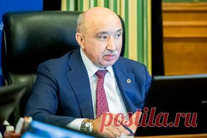 Ректор Казанского университета не признал вину в подстрекательствах к убийствам. Ректор Казанского федерального университета (КФУ) Ильшат Гафуров отказался признать вину в подстрекательствах к убийствам. Гафуров содержится в трехместной камере, где у него один сосед. Претензий к условиям содержания в изоляторе у него нет. Он попросил выдать ему исторические романы.