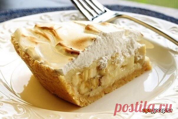 Торты из печенья - 5 лучших рецептов

Рецепт 1: Торт из печенья банановый

Описание:

Очень вкусный торт! Сочетание сметаны и бананов делает его вкус нежным, а на его приготовление уходит так мало времени, что можно делать его хоть каждый день и подавать в качестве десерта или на завтрак малышам.

Ингредиенты:

1 кг не соленого крекера;
4 крупных банана;
1 л сметаны;
0,5 кг сахара;
100 гр. шоколада.

Способ приготовления:

1. Взбиваем сметану с сахаром. Бананы нарезаем тон...