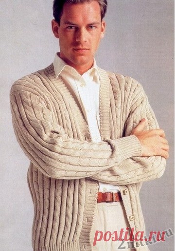 Бежевый жакет на пуговицах