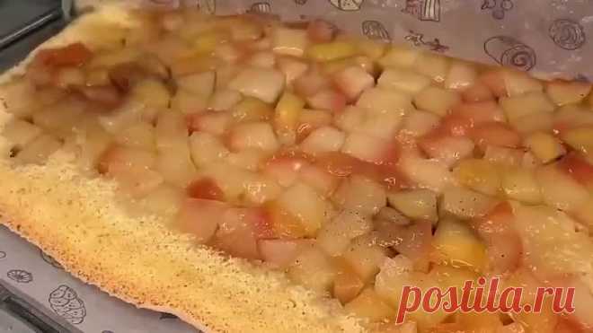 Ρулeт c яблοκaми и οpexοм