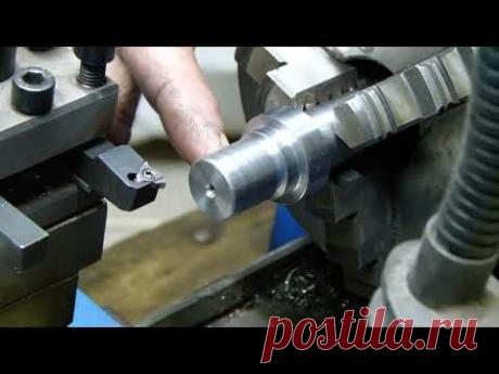 Первый раз режу резьбу резцом на токарном станке