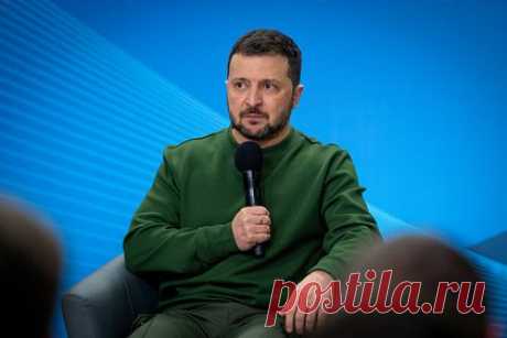 Зеленский раскрыл кандидатуры на руководящие должности в ВСУ. Президент Украины Владимир Зеленский раскрыл кандидатуры на руководящие должности в Вооруженных силах республики. Он заявил о «десятках разговоров с командирами разного уровня», в частности — с бригадными генералами Андреем Гнатовым, Михаилом Драпатым и Игорем Скибюком и полковниками Павлом Палисой.
