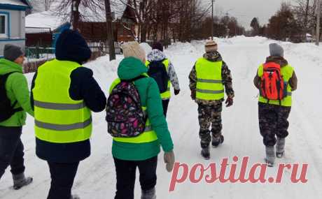 Волонтеры нашли тело девочки, пропавшей в Новгородской области. Волонтеры поисково-спасательного отряда «Феникс» обнаружили тело девочки 2020 года рождения, которая пропала на прошлой неделе в городе Холм Новгородской области.