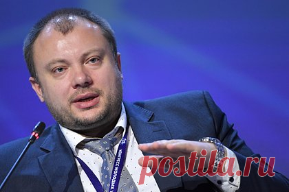 Создатель российского «Федора» представил лунного робота. Создатель российского «Федора» Научно-производственное объединение (НПО) «Андроидная техника» предлагает использовать на Луне антропоморфные или торсовые роботы. С таким предложением на страницах журнала «Космическая техника и технология» выступил исполнительный директор предприятия Евгений Дудоров.