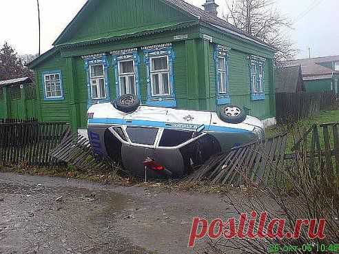 я ♥ auto
Вердикт:
Забор, не соблюдая дистанцию и превышая при этом скоростной режим, пересёк двойную сплошную и совершил столкновение с автомобилем ДПС