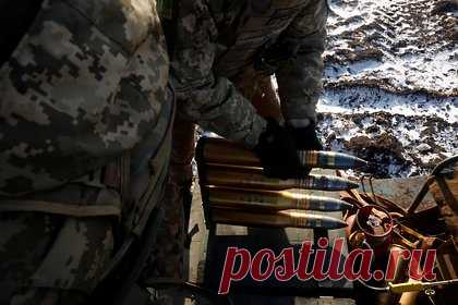 В НАТО назвали невозможным обеспечение Киева боеприпасами в ближайшие 2,5 года. Генсек НАТО Йенс Столтенберг рассказал, что в настоящее время ожидание крупнокалиберных боеприпасов выросло с 12 до 28 месяцев. Таким образом, обеспечить союзников альянса боеприпасами, в том числе Киев, можно будет лишь спустя почти 2,5 года. Он пояснил, что конфликт на Украине приводит к расходованию боеприпасов.