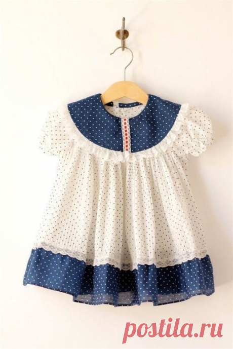 Моделирование платья покроя "солнце" 
Платье покроя «солнце», кокетка овальной формы, короткие рукава покроя «клеш», карманы, застежки по линии плеча. Ткань шелковая или хлопчатобумажная, гладкая или с мелким рисунком. 

Нанесение линий Фасона и подготовка выкройки 

Подготовить основную выкройку платья и рукава. На эту выкройку нанести линии фасона. 
Спинка. От линии ростка посередине спинки отложить вниз 9 см и точку 9 соединить плавной линией с нижним концом плеча, как ...