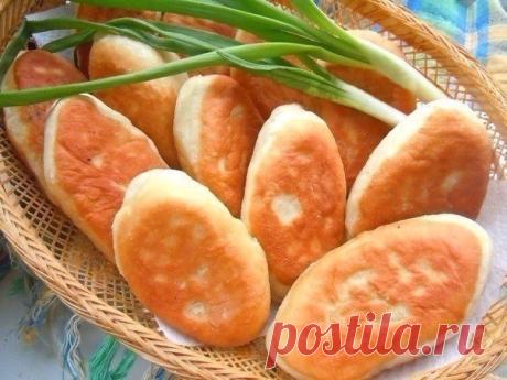 Жареные пирожки с курицей и грибами
Рецепт теста просто супер легкий, а пирожки получаются очень мягкие и воздушные!
Ингредиенты:
Показать полностью…