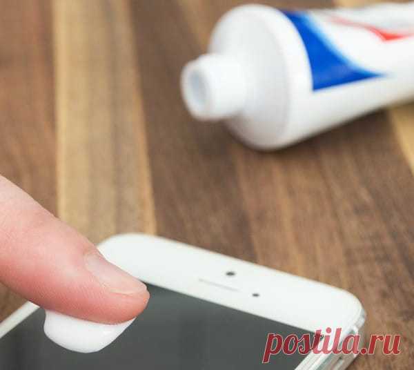 Она намазала руку зубной пастой и перевязала… Наутро результат приятно удивил!