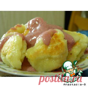 Сладкие галушки с соусом из варенья и сметаны - кулинарный рецепт