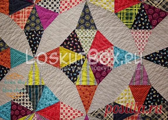 Как простегать одеяло на швейной машине Готовое лоскутное одеяло можно красиво украсить, простегав на швейной машинке в технике художественной стёжки. В первую очередь, вам понадобятся две вещи: вдохновение и тренировка. Для вдохновения в конце статьи приведены примеры художественной стёжки, а вот