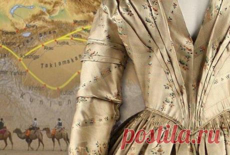 ВСЕ ДОРОГИ ВЕДУТ К ШЕЛКУ!
На протяжении тысяч лет шелк считался символом роскоши. Блестящая поверхность и приятная текстура сделали его самой желаемой тканью среди аристократии. Из-за легкой обработки и окрашивания шелка его назвали «королем текстиля» и «нежной роскошью». Мы собрали несколько любопытных фактов об истории создания этой уникальной ткани. В Китае шелк был впервые получен в XXVII веке до н. […]
Читай дальше на сайте. Жми подробнее ➡