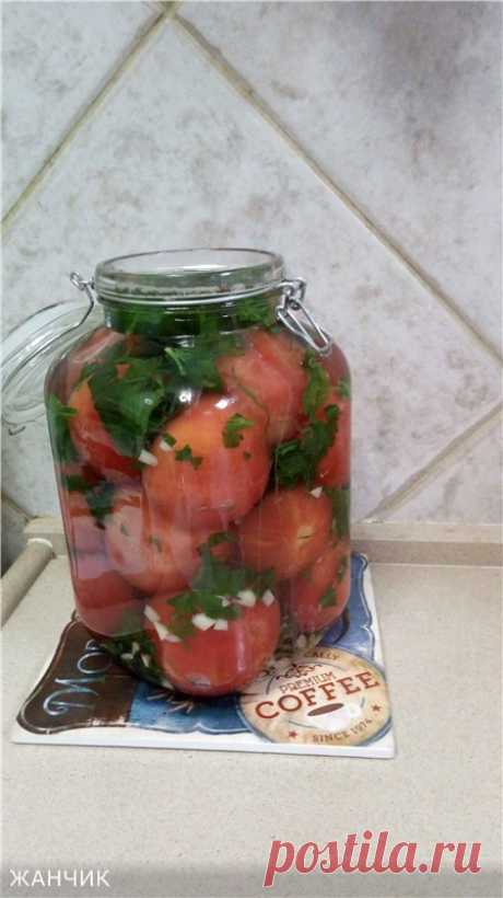 «Эротические» помидоры На вкус получаются очень нежные. А привкус сельдерея дает свою пикантную нотку. Даже те, кто не любит сельдерей, будут приятно удивлены. И рассол очень вкусен. Так что рекомендую приготовить и опробовать...