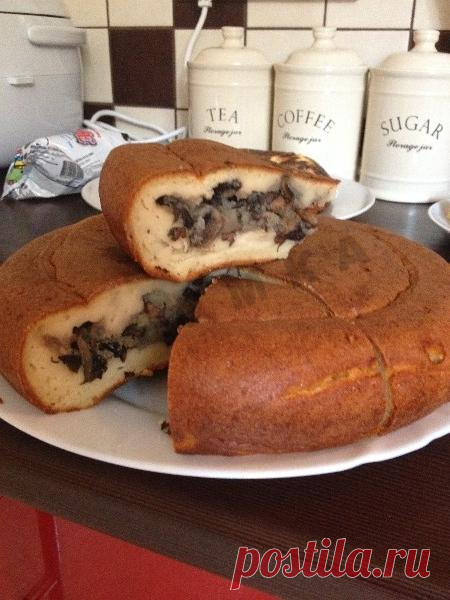 Пирог с капустой и грибами в мультиварке