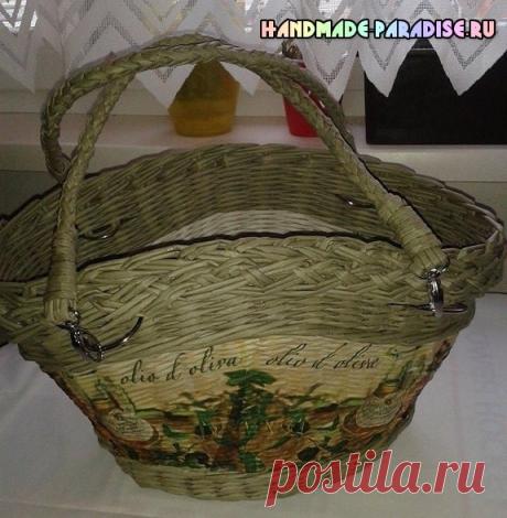 bolso de mimbre.