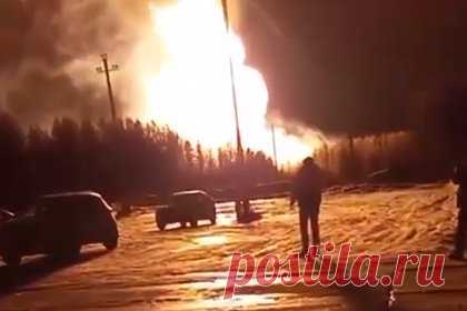Взрыв на газопроводе произошел в Свердловской области. Взрыв на газопроводе произошел в поселке Пелым Свердловской области. По информации канала, причиной произошедшего стала разгерметизация трубы на участке «Ямбург-Елец 1», после чего началось факельное горение. По предварительным данным, пострадавших в результате произошедшего нет.