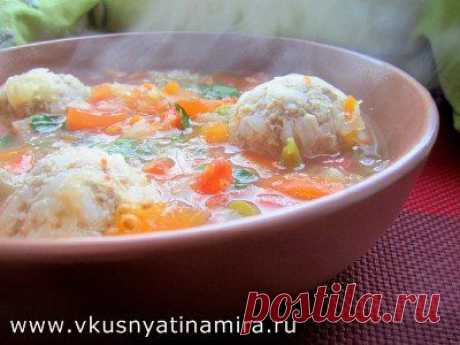 Чорба по-румынски с квашеной капустой и фрикадельками.
