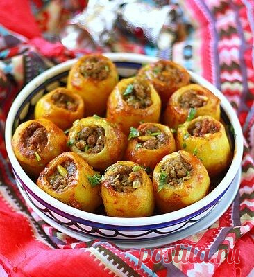 👌 Картофель, фаршированный грибами: сытное праздничное блюдо, рецепты с фото Перед вами достаточно простое блюдо, которое, однако, сможет произвести фурор на гостей. Ингредиенты для него понадобятся только самые простые, за исключением, пожалуй, сушёных гри...