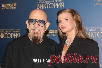 Женитьбу Шуфутинского на возлюбленной объяснили