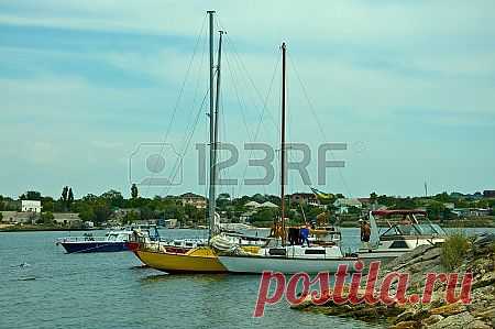 Sailboats, Chernomorskoe Фотография, картинки, изображения и сток-фотография без роялти. Image 24995536.