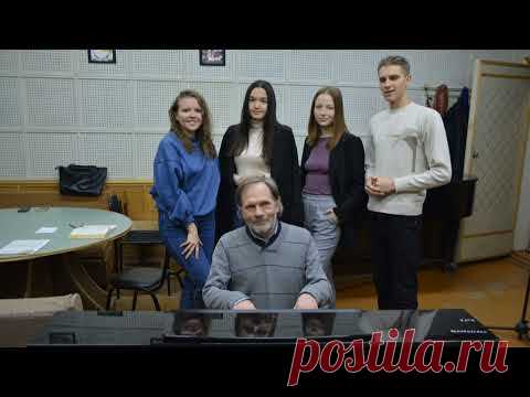 Девушка пела в церковном хоре. Стихи Александра Блока. Музыка Владимира Сидорова. Исполняет вокальный квартет в составе: Ксения Воронина, Гузель Замалетдинова, Анна Явонова, Александр Плотник. 2023 г. (Аудио).