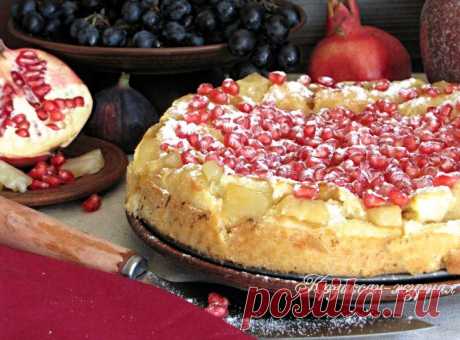 Французские рецепты: пирог с ананасами и гранатом.