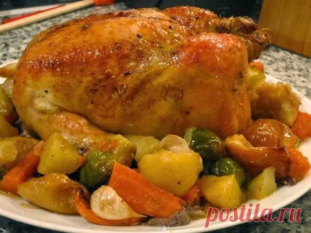 КУРИЦА  С ЛИМОНОМ И РОЗМАРИНОМ, ЗАПЕЧЕННАЯ В ДУХОВКЕ НА «ПОДУШКЕ» ИЗ ОВОЩЕЙ И ФРУКТОВ