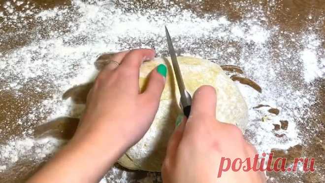 Домашние рогалики с вишней