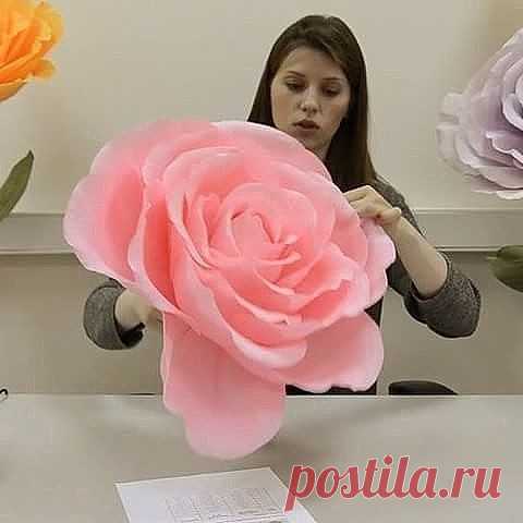 Гигантские цветы. Шикарная идея для праздничного декора своими руками.