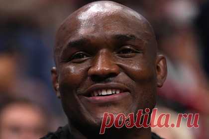 Чемпион UFC Усман пошутил над желанием Макгрегора подраться с ним. Американский боец смешанного стиля (MMA) Камару Усман отреагировал на желание ирландца Конора Макгрегора провести с ним поединок в рамках Абсолютного бойцовского чемпионата (UFC). «Вы, ребята, явно хотите убийства», — пошутил действующий чемпион UFC в полусреднем весе.