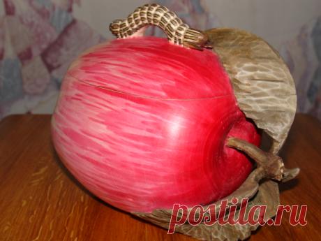 Размер шкатулки 13 см. Продана. Заказы принимаются. Цена 10000 руб.