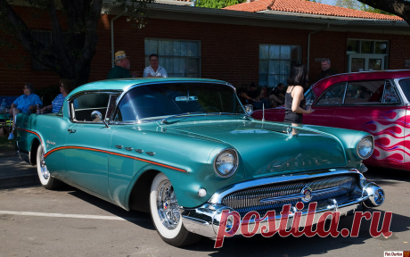 1957 Buick Roadmaster 75 HT - Jade Green Poly - fvr 3