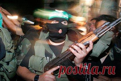 ХАМАС обсудило прекращение огня в Газе с российским МИД. Делегация радикального палестинского движения ХАМАС во главе с руководителем бюро международных связей Мусой Абу Марзуком встретилась со спецпредставителем президента России по Ближнему Востоку и странам Африки и замглавы МИД России Михаилом Богдановым, чтобы обсудить пути достижения прекращения огня в секторе Газа.