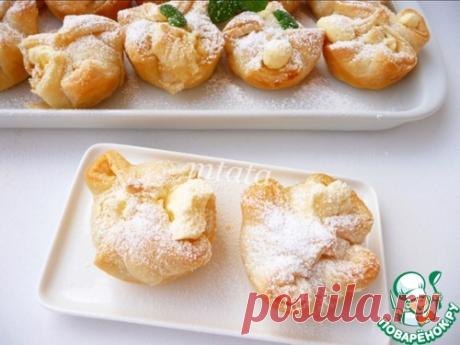 Слойки с яблоком и заварным кремом