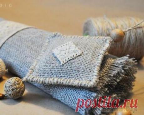 Мастер-класс: кофейный аромат и необычный дизайн интерьерной подвески саше в стиле бохо Сложность: низкая
Время работы: 1 час Материалы: мешковина, лён, кружево винтажное, корица, зёрна кофе, шпагат льнянойСо слов автора. Очень надеюсь, что этот будет не менее интересен, чем предыдущий.
...